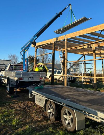 Lifting Roofing Iron