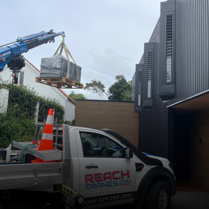 Furniture Moving And Lifting 2